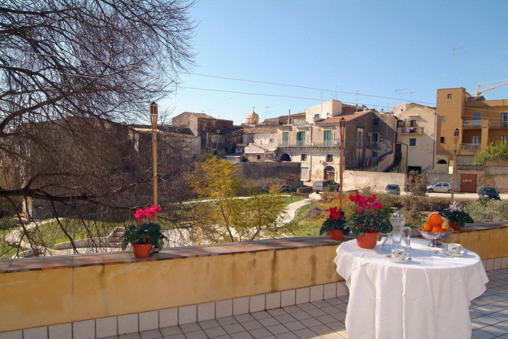 Bed and Breakfast Il Giardino Di Pietra Noto Exterior foto